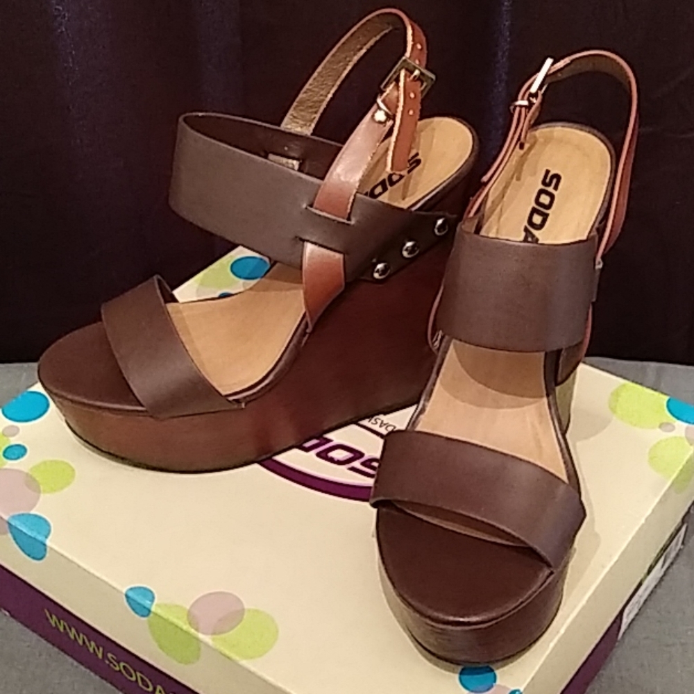 Wedge heels